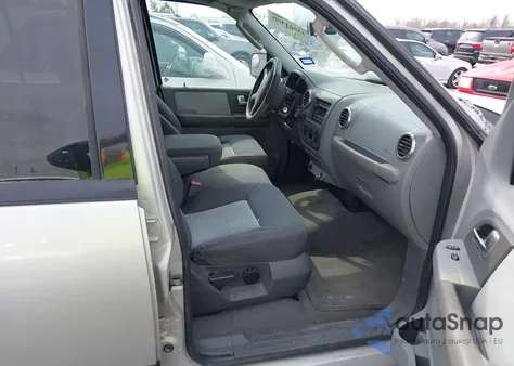 2004 Ford Expedition Xls z USA, uszkodzony, nr VIN 1FMRU13W04LA08777